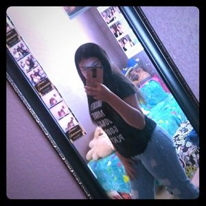 Meet your Posher, Dania